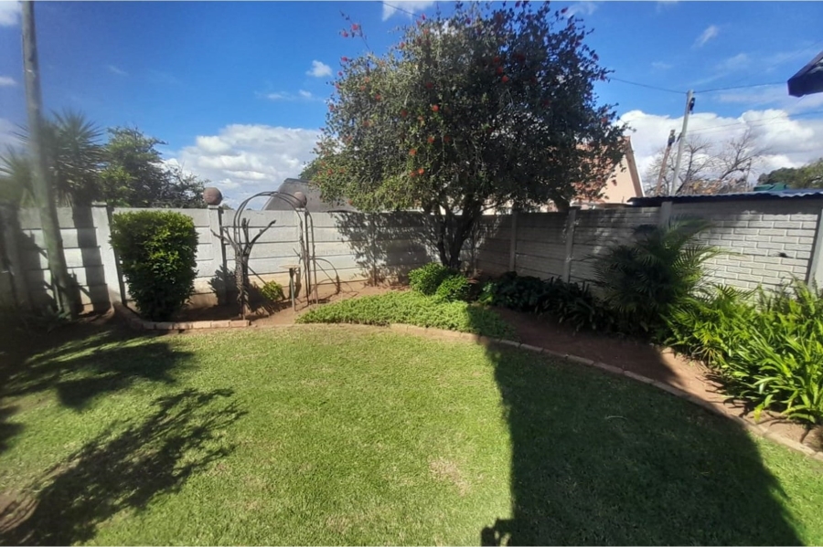 2 Bedroom Property for Sale in Meiringspark North West